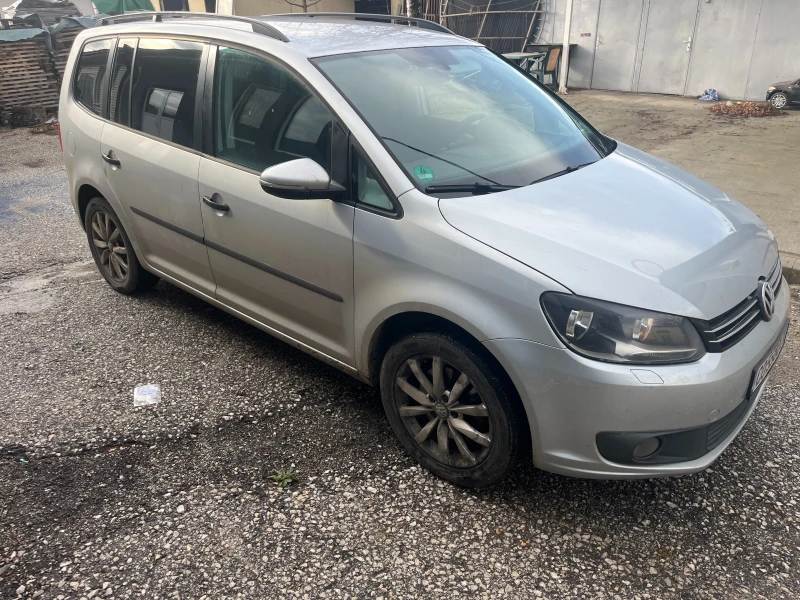 VW Touran, снимка 4 - Автомобили и джипове - 48247245