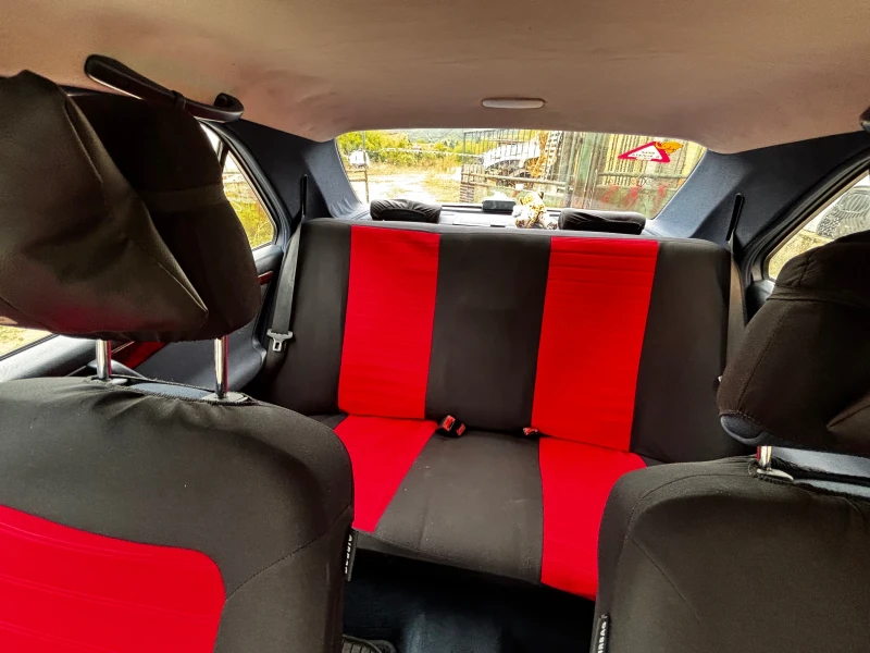 Mercedes-Benz C 180, снимка 9 - Автомобили и джипове - 51945933