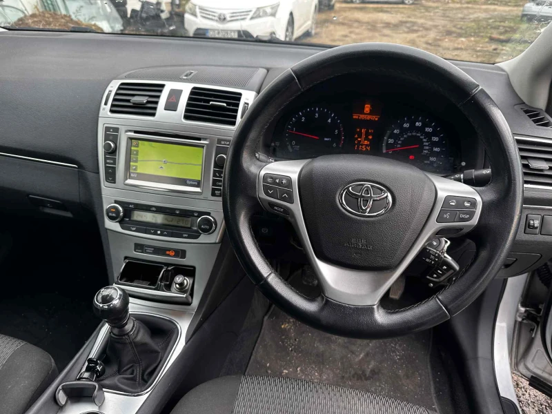 Toyota Avensis 2.0 D-4D 124 к.с.   НА ЧАСТИ, снимка 12 - Автомобили и джипове - 52557081