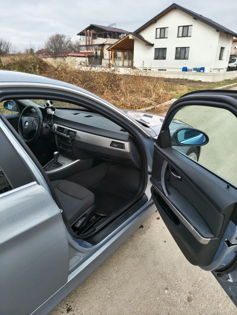 BMW 330    IX, снимка 2 - Автомобили и джипове - 53290026