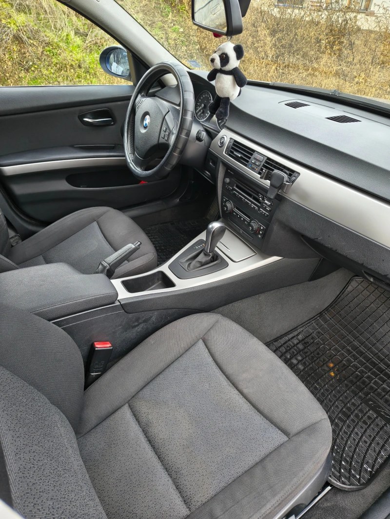 BMW 330    IX, снимка 4 - Автомобили и джипове - 53290026