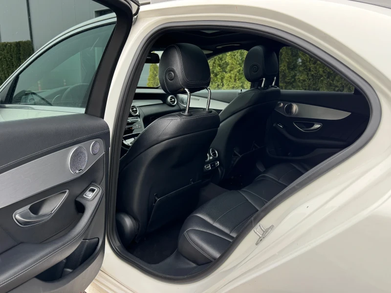Mercedes-Benz C 200 AMG/7G-Tronic/Burmester/Distronic/HeadUp/ШВЕЙЦАРИЯ, снимка 14 - Автомобили и джипове - 53406730