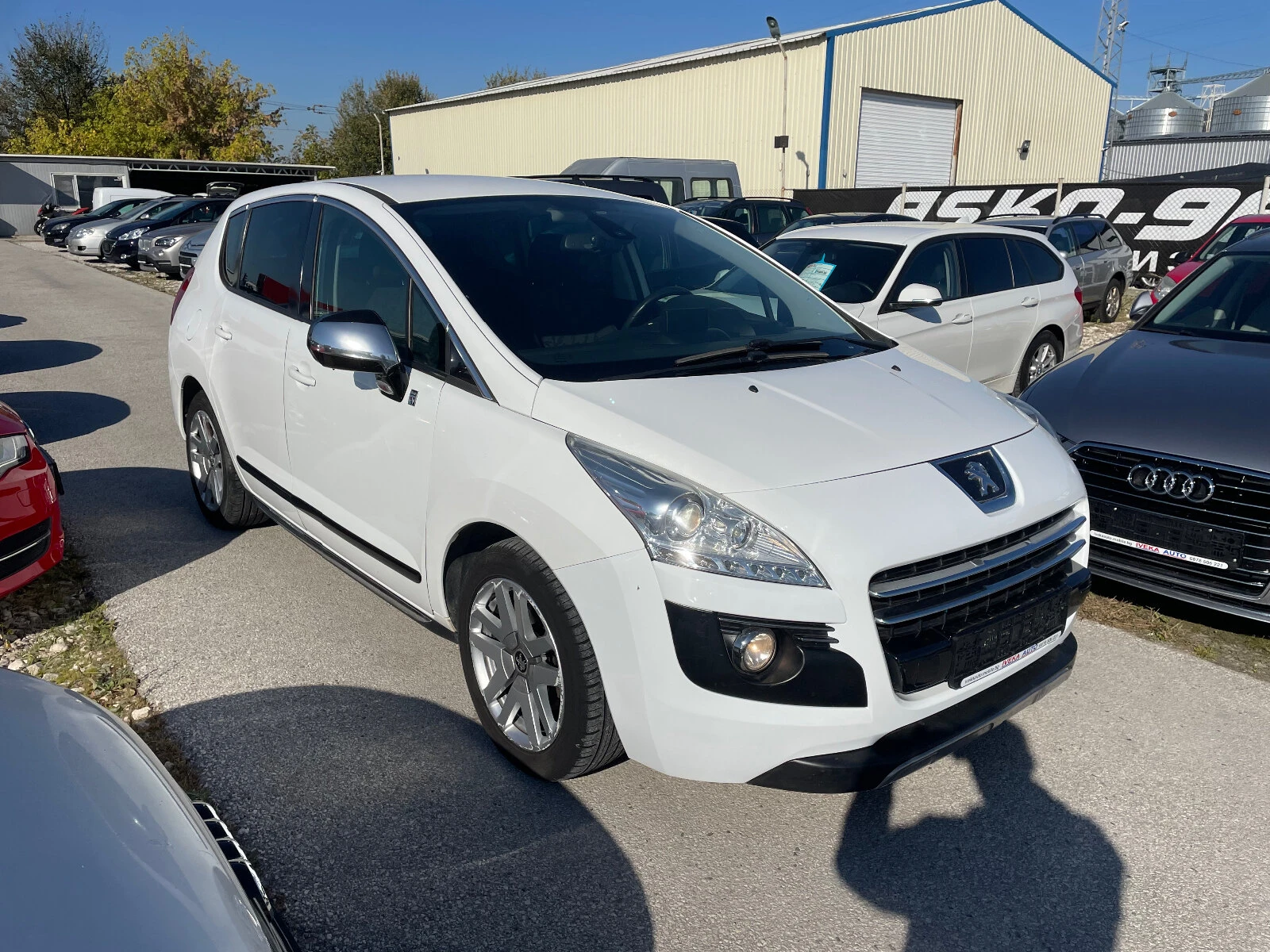 Peugeot 3008 2.0HDi Hybrid 4 - изображение 3