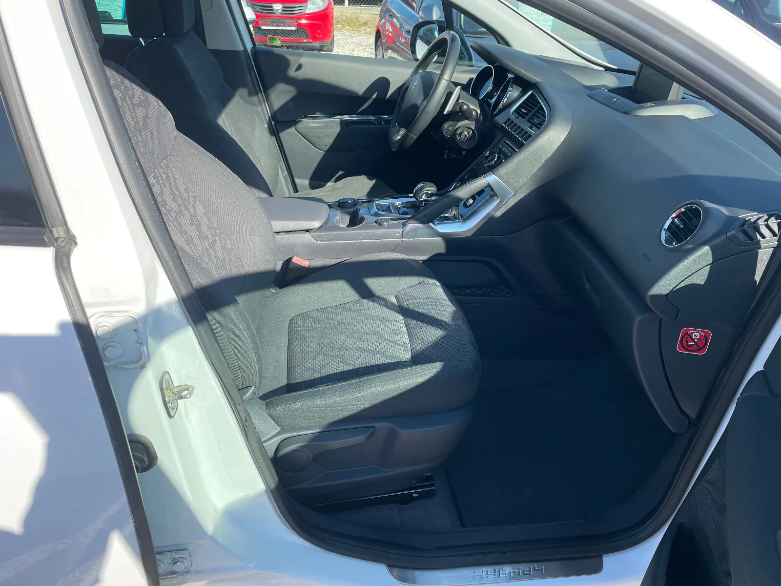 Peugeot 3008 2.0HDi Hybrid 4 | Mobile.bg   14