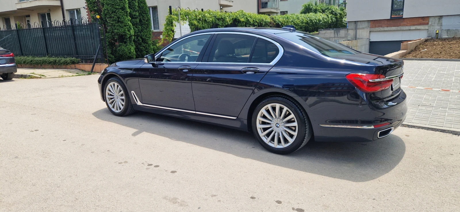 BMW 730 BMW 730d xDrive   2017 г.   80, 000 км   Камера 36 - изображение 7
