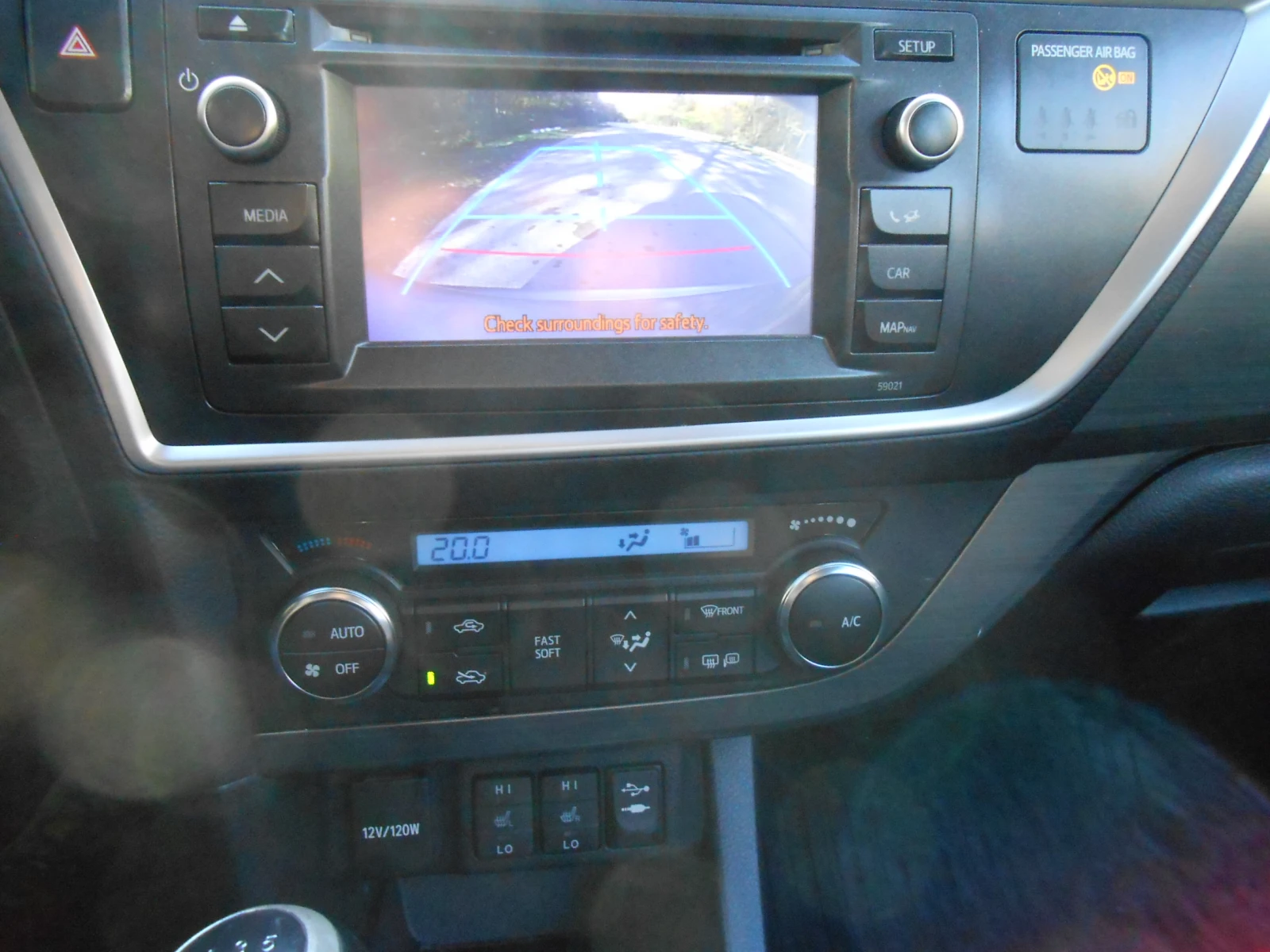 Toyota Auris 1.6 - изображение 9