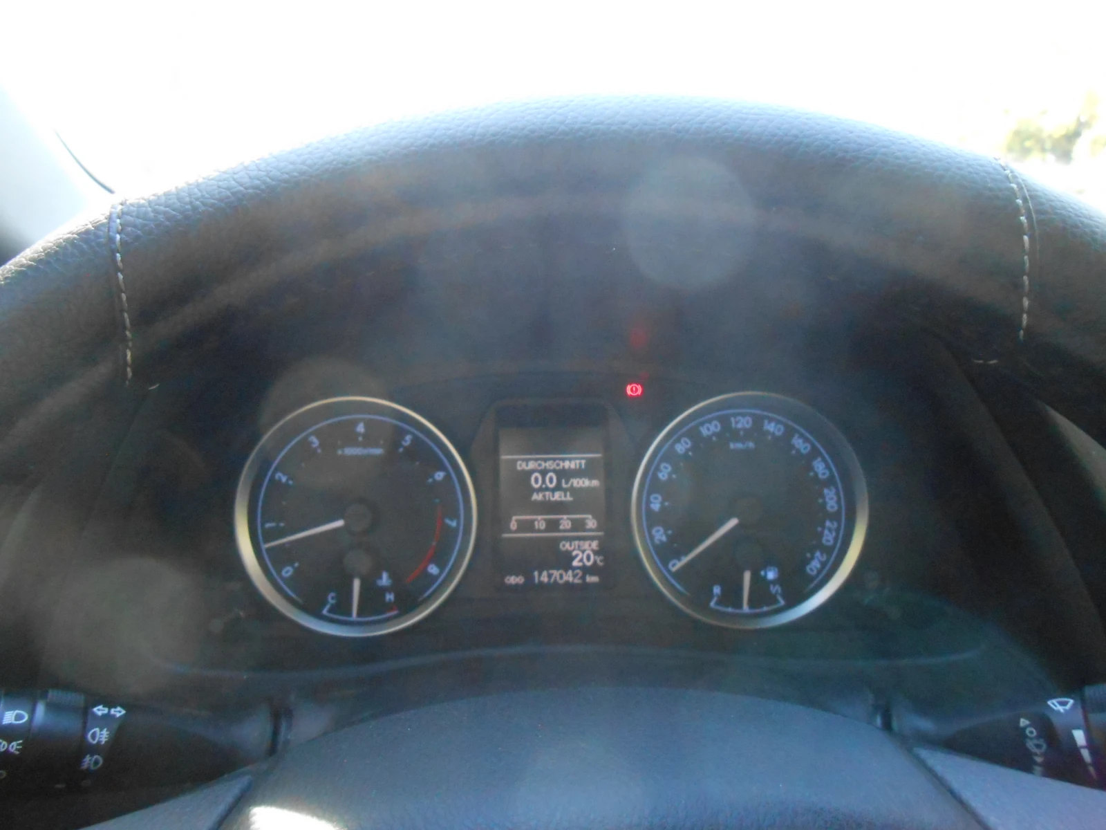 Toyota Auris 1.6 - изображение 8