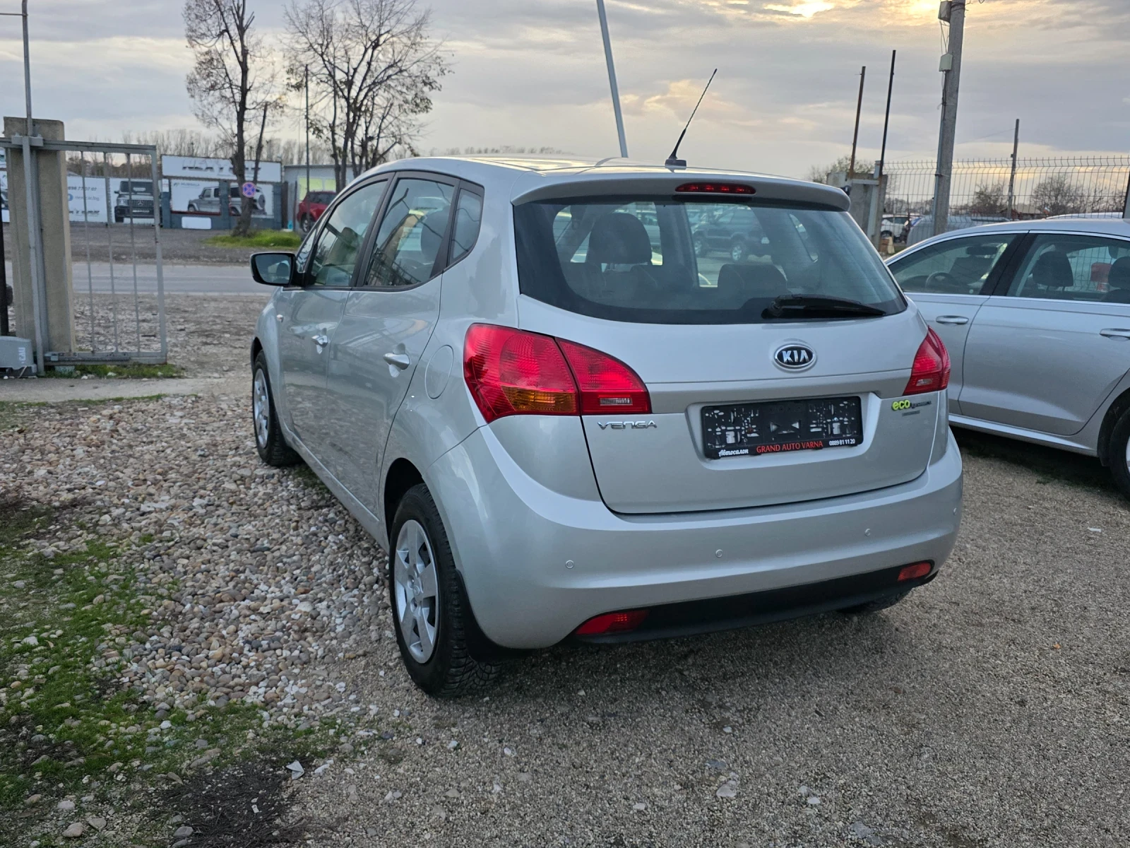 Kia Venga 1.4  90 | Mobile.bg   7