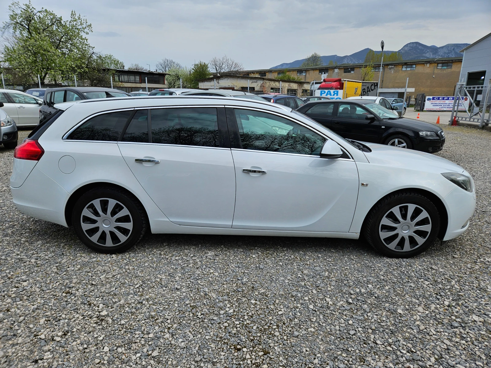 Opel Insignia 2.0 CDTI NAVI COSMO, снимка 2 - Автомобили и джипове - 52928949