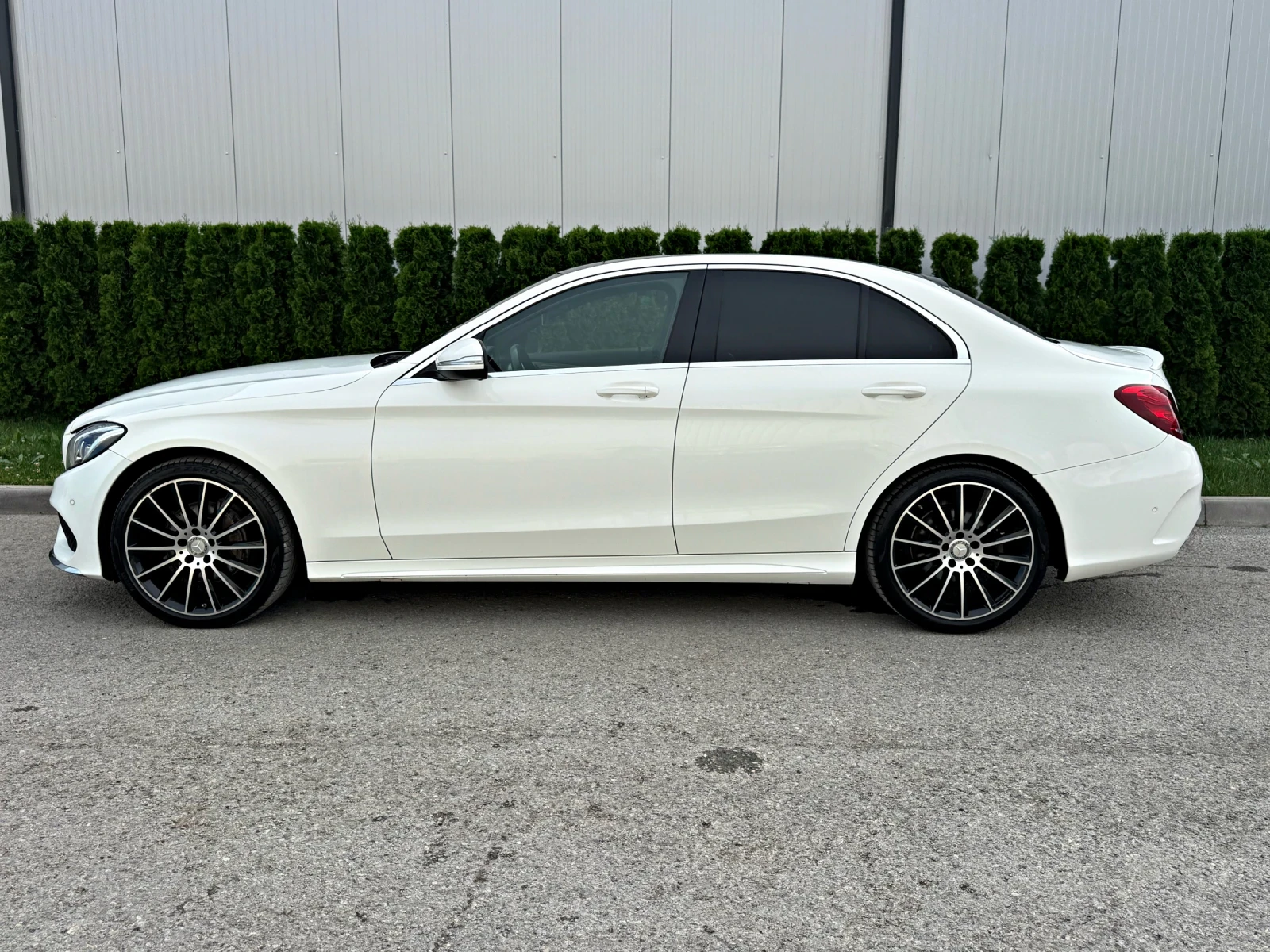 Mercedes-Benz C 200 AMG/7G-Tronic/Burmester/Distronic/HeadUp/ШВЕЙЦАРИЯ, снимка 4 - Автомобили и джипове - 53406730