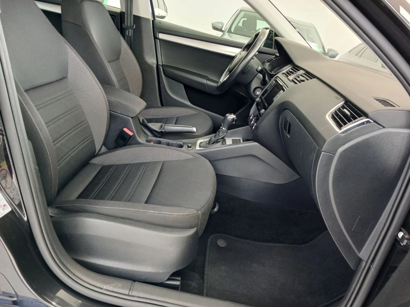 Skoda Octavia 2.0 TDI/ 150 �.�./7DSG | Mobile.bg � ����������� 7