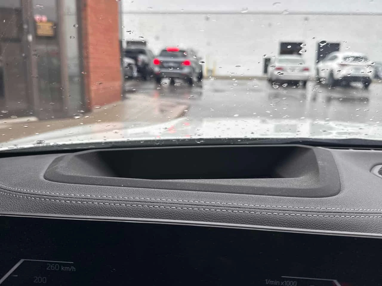 BMW 330 i xDrive/HUD/360 CAM/ШИБИДАХ, снимка 11 - Автомобили и джипове - 54161252