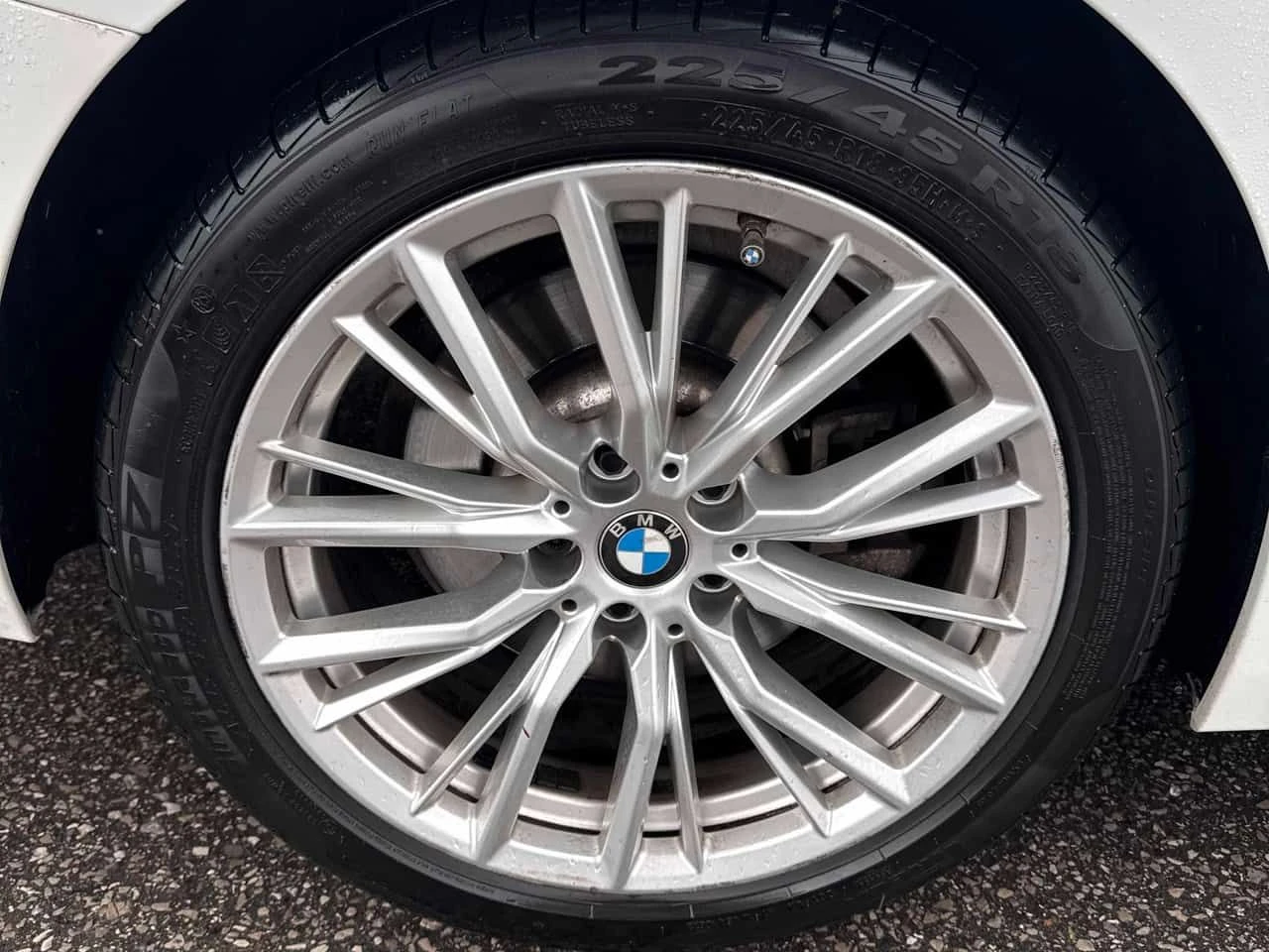 BMW 330 i xDrive/HUD/360 CAM/ШИБИДАХ, снимка 6 - Автомобили и джипове - 54161252