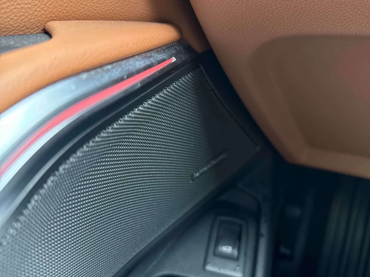 BMW 330 i xDrive/HUD/360 CAM/ШИБИДАХ, снимка 10 - Автомобили и джипове - 54161252