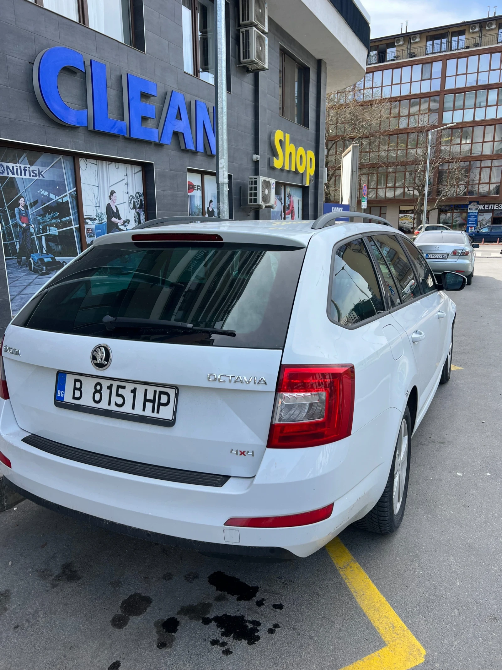 Skoda Octavia 1.6 TDI 4x4 Спешно, снимка 2 - Автомобили и джипове - 54215614