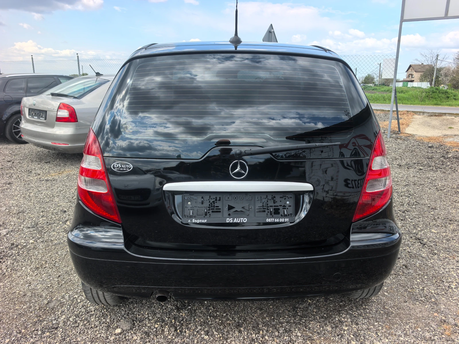Mercedes-Benz A 150 1.5i, снимка 4 - Автомобили и джипове - 54235268