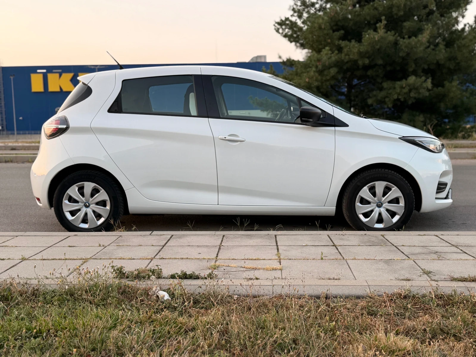 Renault Zoe R110* 52kw* CCS* Собствена батерия, снимка 3 - Автомобили и джипове - 55328266