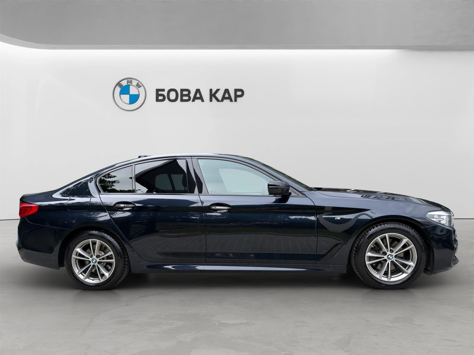 BMW 520 xDrive, снимка 3 - Автомобили и джипове - 54870549