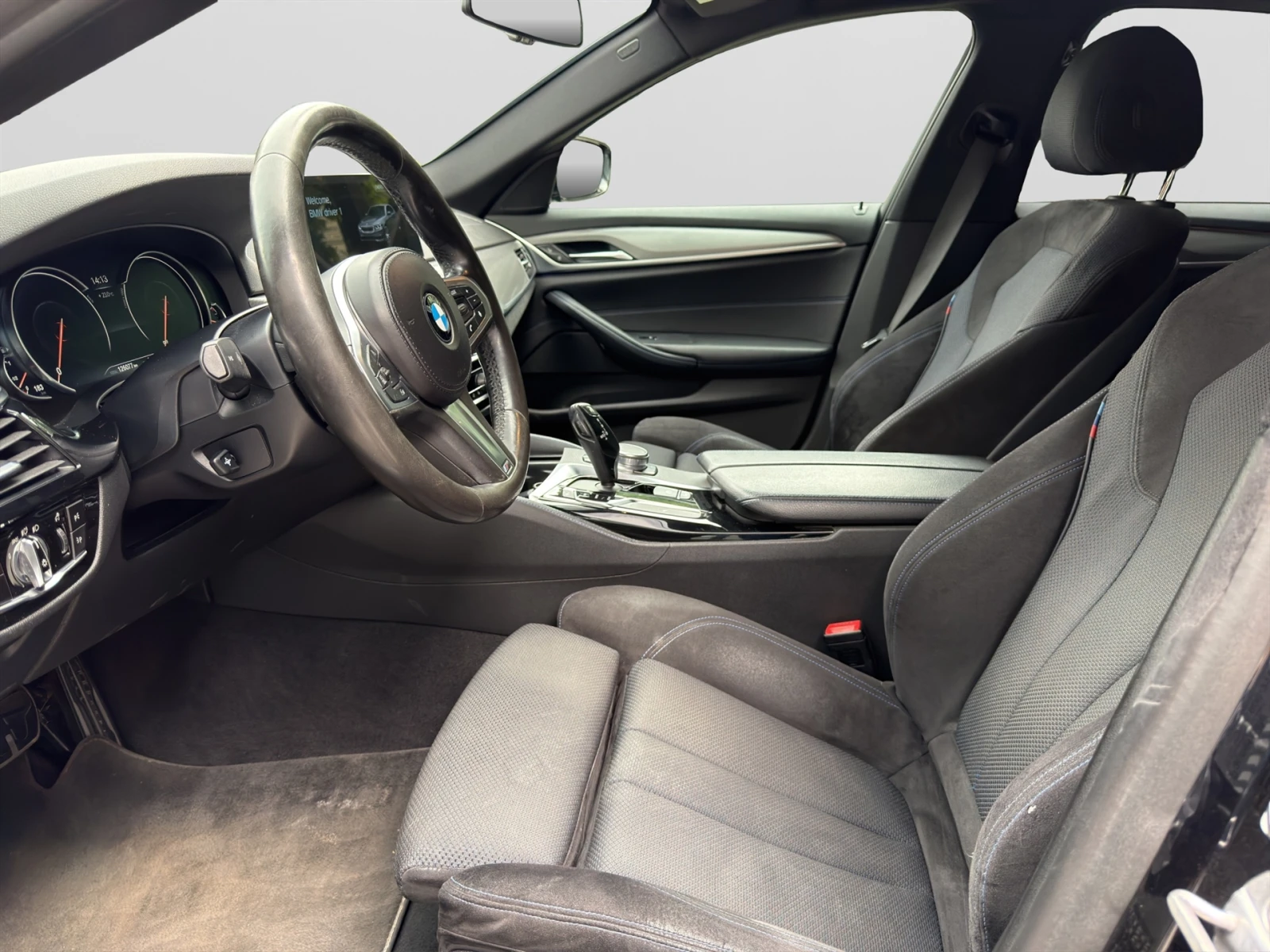 BMW 520 xDrive, снимка 6 - Автомобили и джипове - 54870549