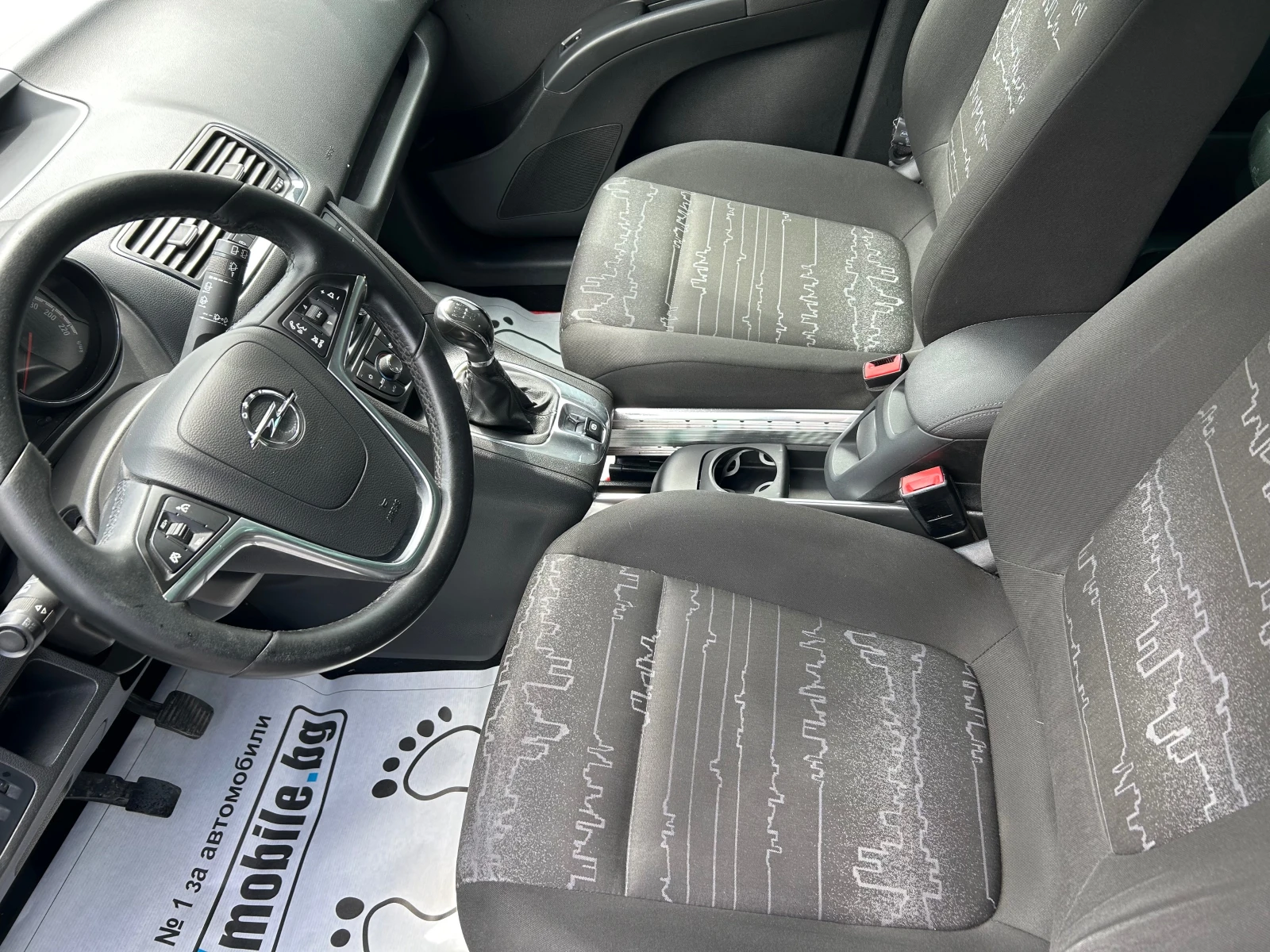 Opel Meriva 1.3CDTI, снимка 9 - Автомобили и джипове - 54897193