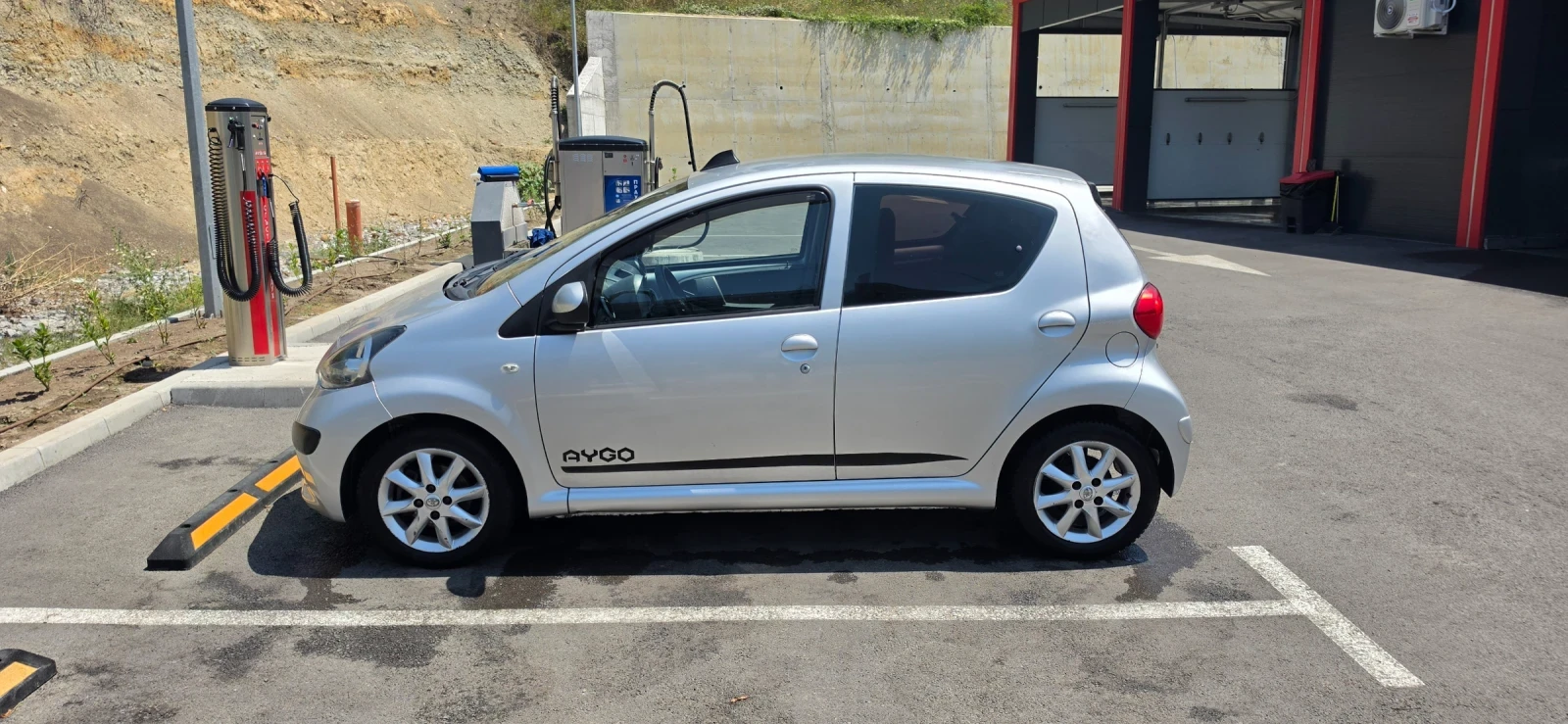 Toyota Aygo Бензин//Газ, снимка 5 - Автомобили и джипове - 55341127