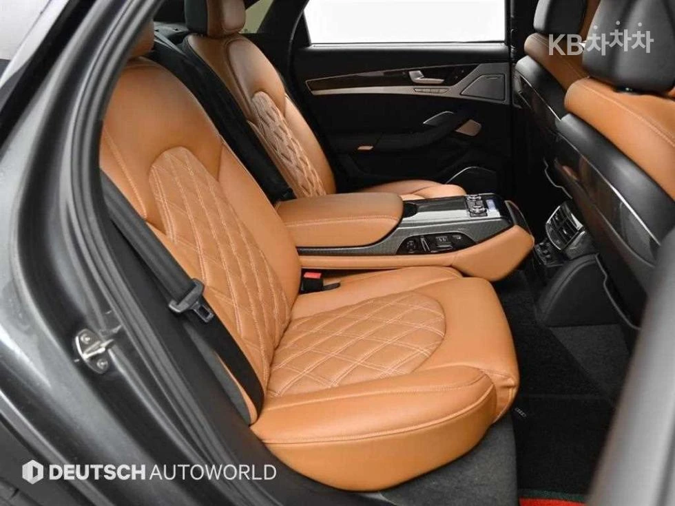Audi S8 4.0TFSI V8 QUATTRO 360CAM PANORAMA ОБДУХ, снимка 12 - Автомобили и джипове - 55514178