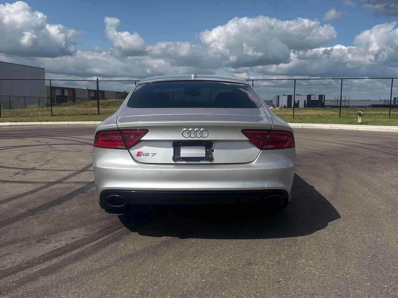 Audi Rs7 BANG & OLUFSEN / CARFAX / АВТОКРЕДИТ , снимка 4 - Автомобили и джипове - 55538072