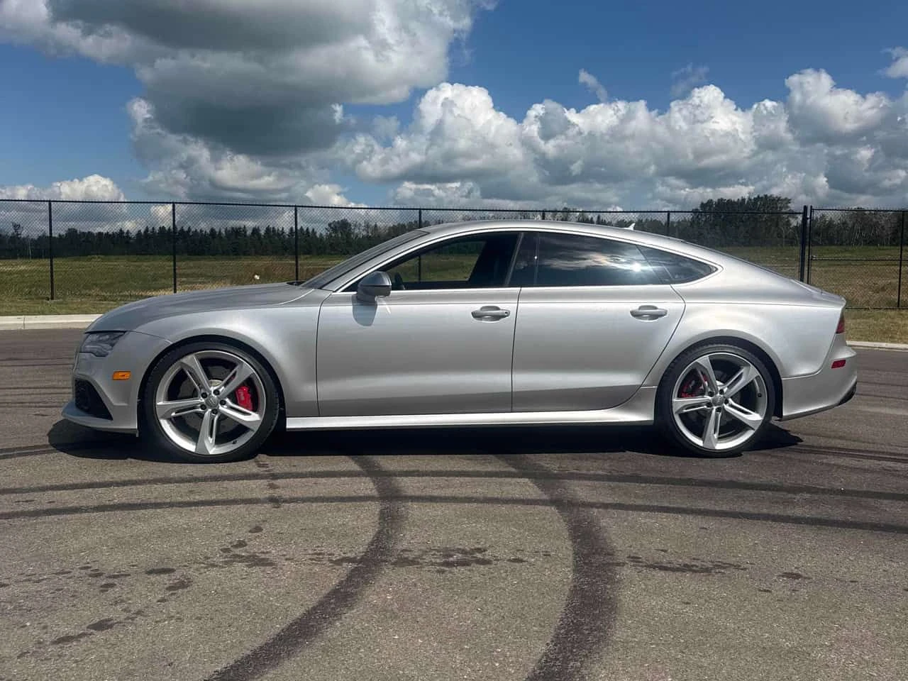 Audi Rs7 BANG & OLUFSEN / CARFAX / АВТОКРЕДИТ , снимка 2 - Автомобили и джипове - 55538072