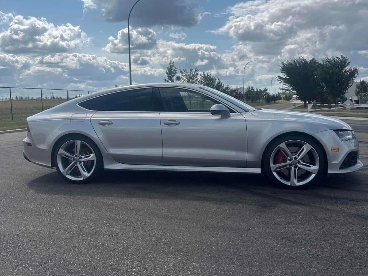 Audi Rs7 BANG & OLUFSEN / CARFAX / АВТОКРЕДИТ , снимка 3 - Автомобили и джипове - 55538072