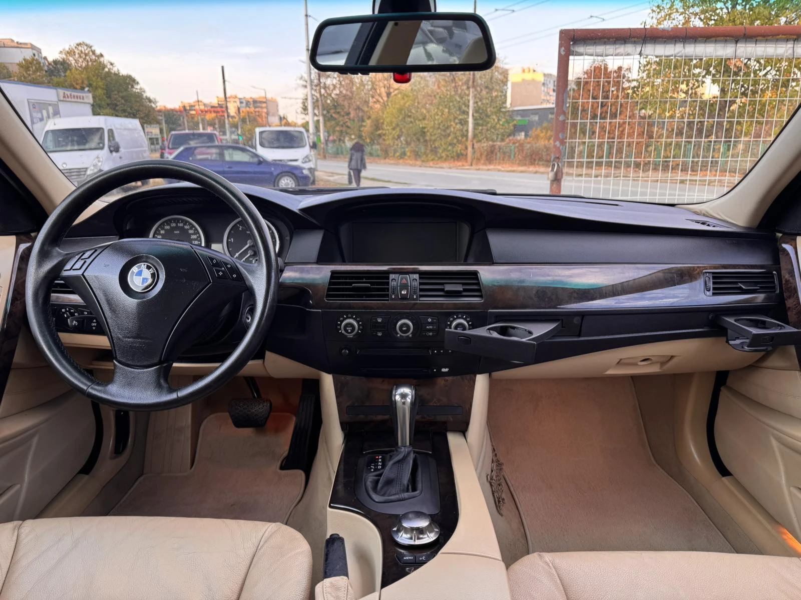 BMW 535 d* NAVI* XENON, снимка 11 - Автомобили и джипове - 56513720