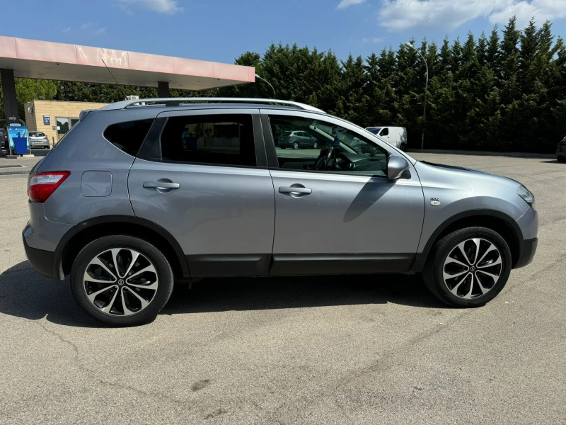 Nissan Qashqai 1.5dci , снимка 5 - Автомобили и джипове - 47386193