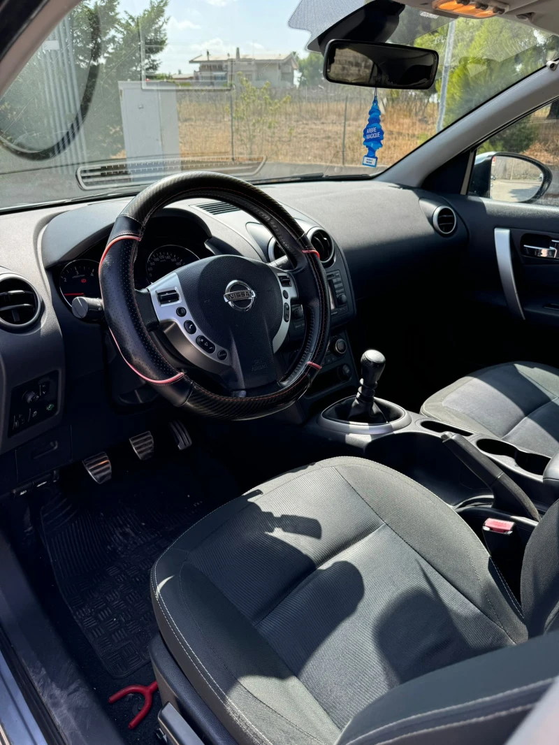 Nissan Qashqai 1.5dci , снимка 6 - Автомобили и джипове - 47386193