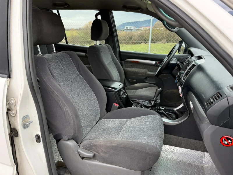 Toyota Land cruiser, снимка 11 - Автомобили и джипове - 52572265