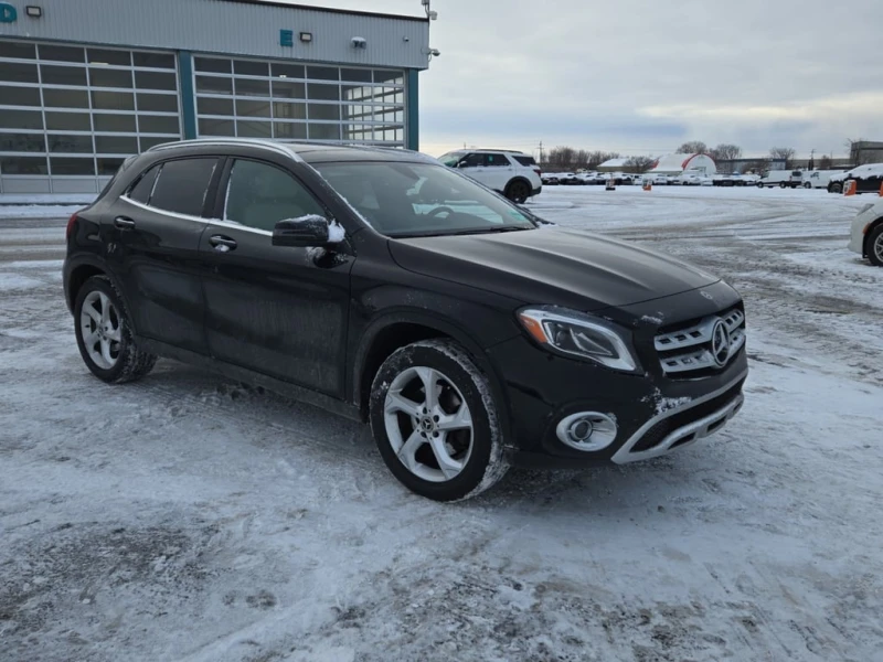 Mercedes-Benz GLA 250  CARFAX * БЕЗ ПЪРВОНАЧАЛНА ВНОСКА, снимка 2 - Автомобили и джипове - 52807797