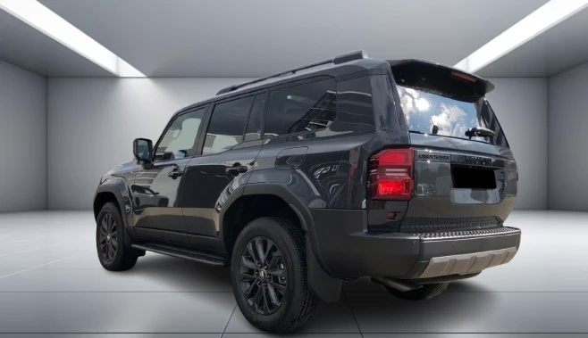 Toyota Hilux 4×4 Double Cab Invincible = NEW = Гаранция, снимка 2 - Автомобили и джипове - 54138993