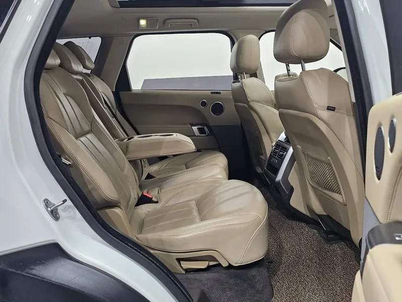 Land Rover Range Rover Sport 3.0D, снимка 12 - Автомобили и джипове - 54500591