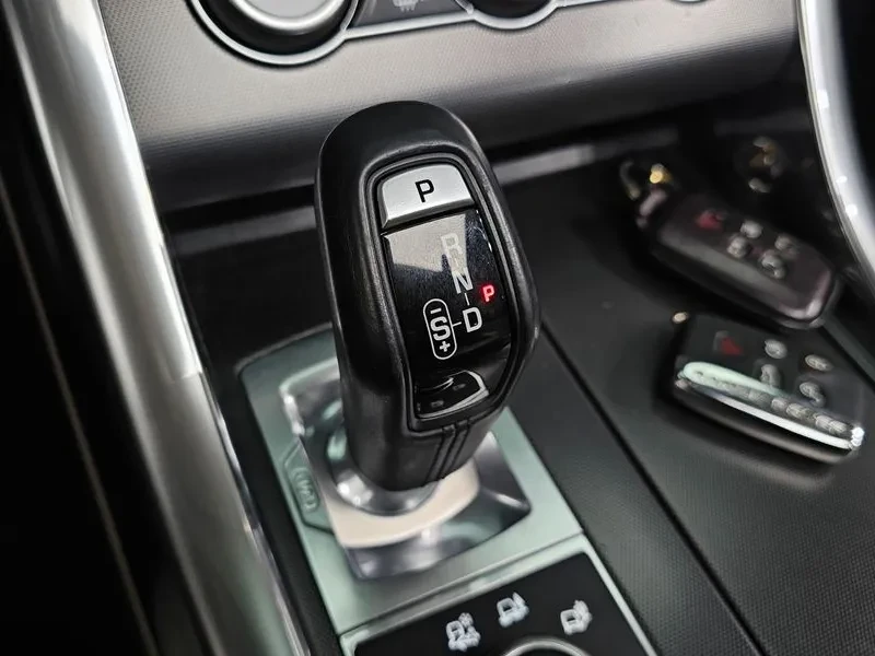 Land Rover Range Rover Sport 3.0D, снимка 9 - Автомобили и джипове - 54500591