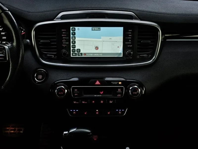 Kia Sorento 2.2 CRDI 4WD - САМО 30% АВАНС, снимка 14 - Автомобили и джипове - 56017291