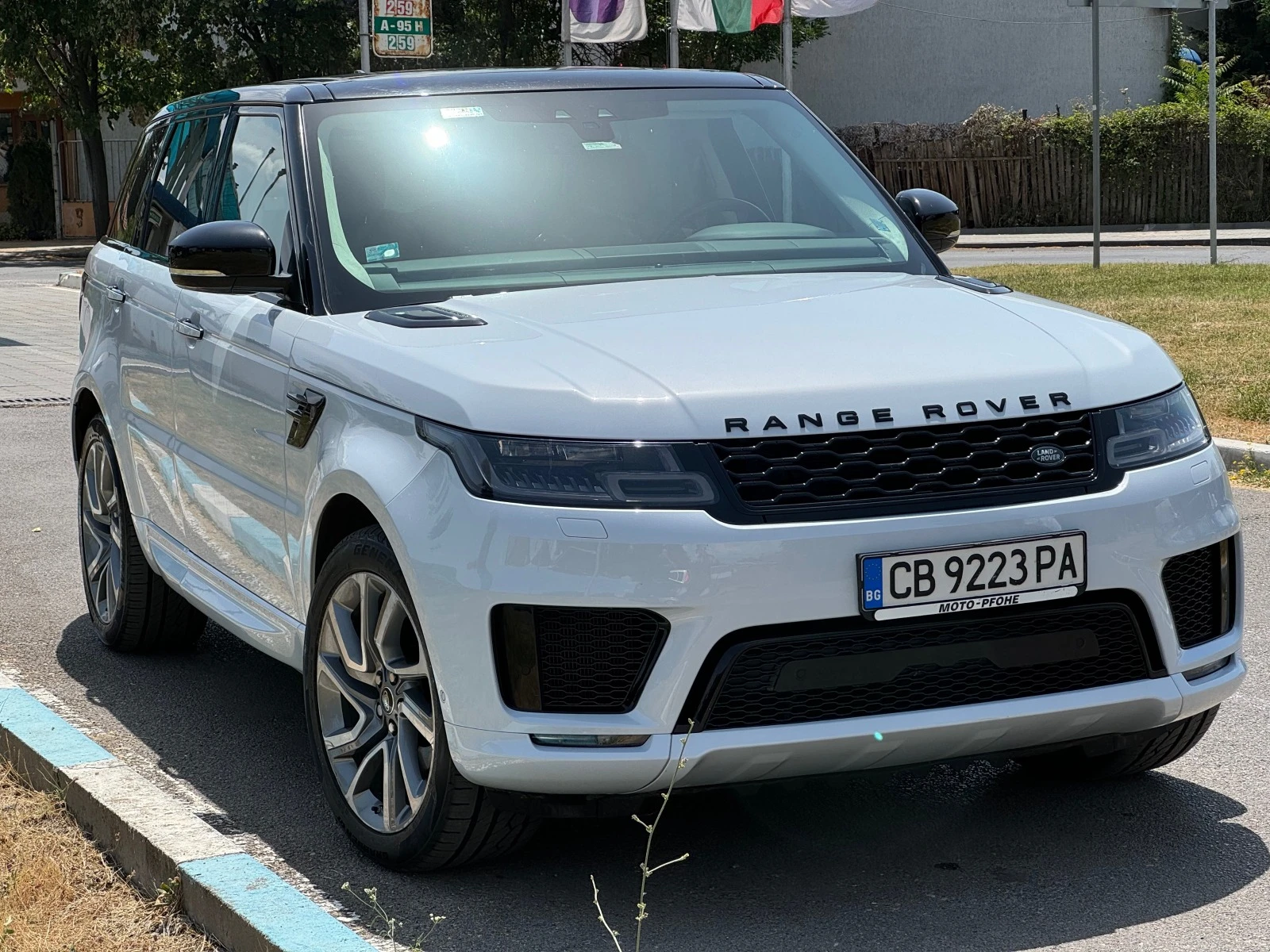 Land Rover Range Rover Sport Autobiography/Гаранция до 10-2024г./* 100000км.*  - изображение 3