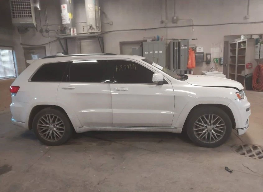 Jeep Grand cherokee 2018 JEEP GRAND CHEROKEE SUMMIT 4X4 - изображение 5