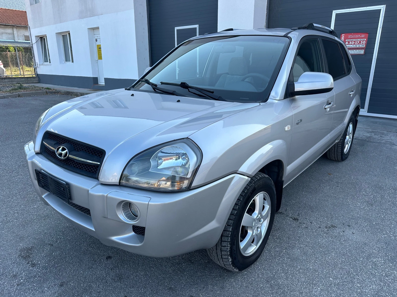 Hyundai Tucson 2.0i 4x4 ГАЗ Италия - изображение 3