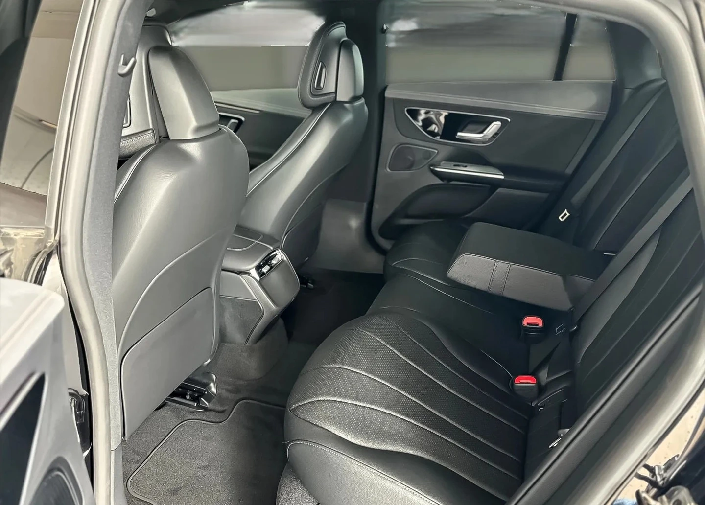 Mercedes-Benz EQE 350 4MATIC AMG-Line - изображение 7