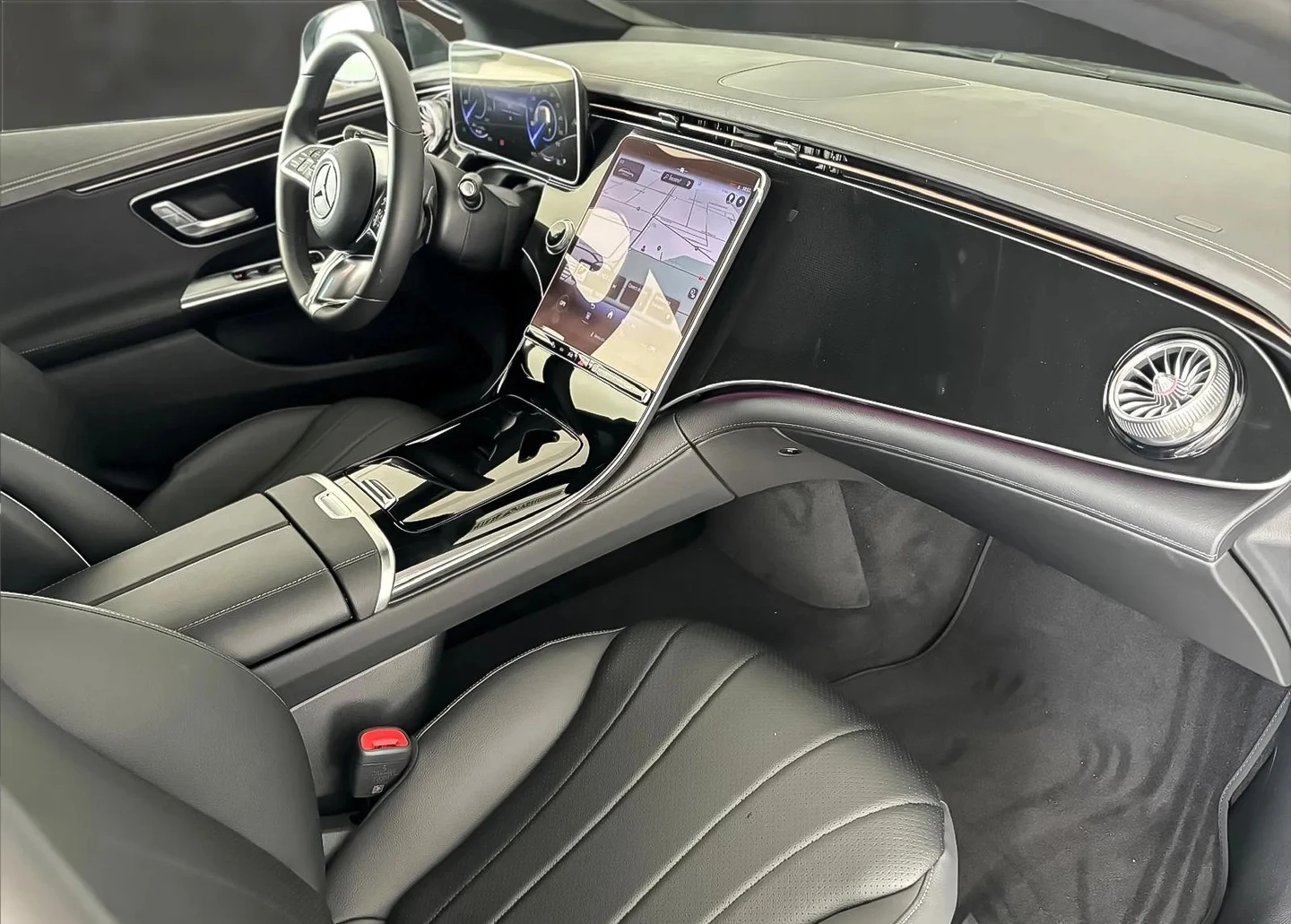 Mercedes-Benz EQE 350 4MATIC AMG-Line - изображение 5