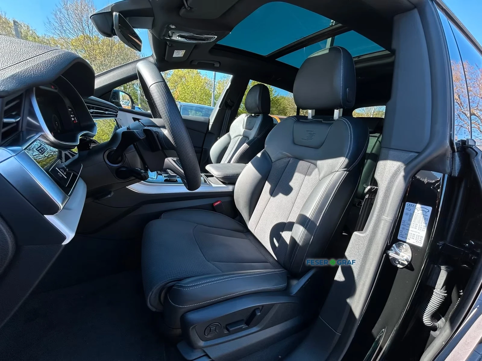 Audi Q8 50 TDI QUATTRO S-LINE PANORAMA MATRIX, снимка 5 - Автомобили и джипове - 54443522