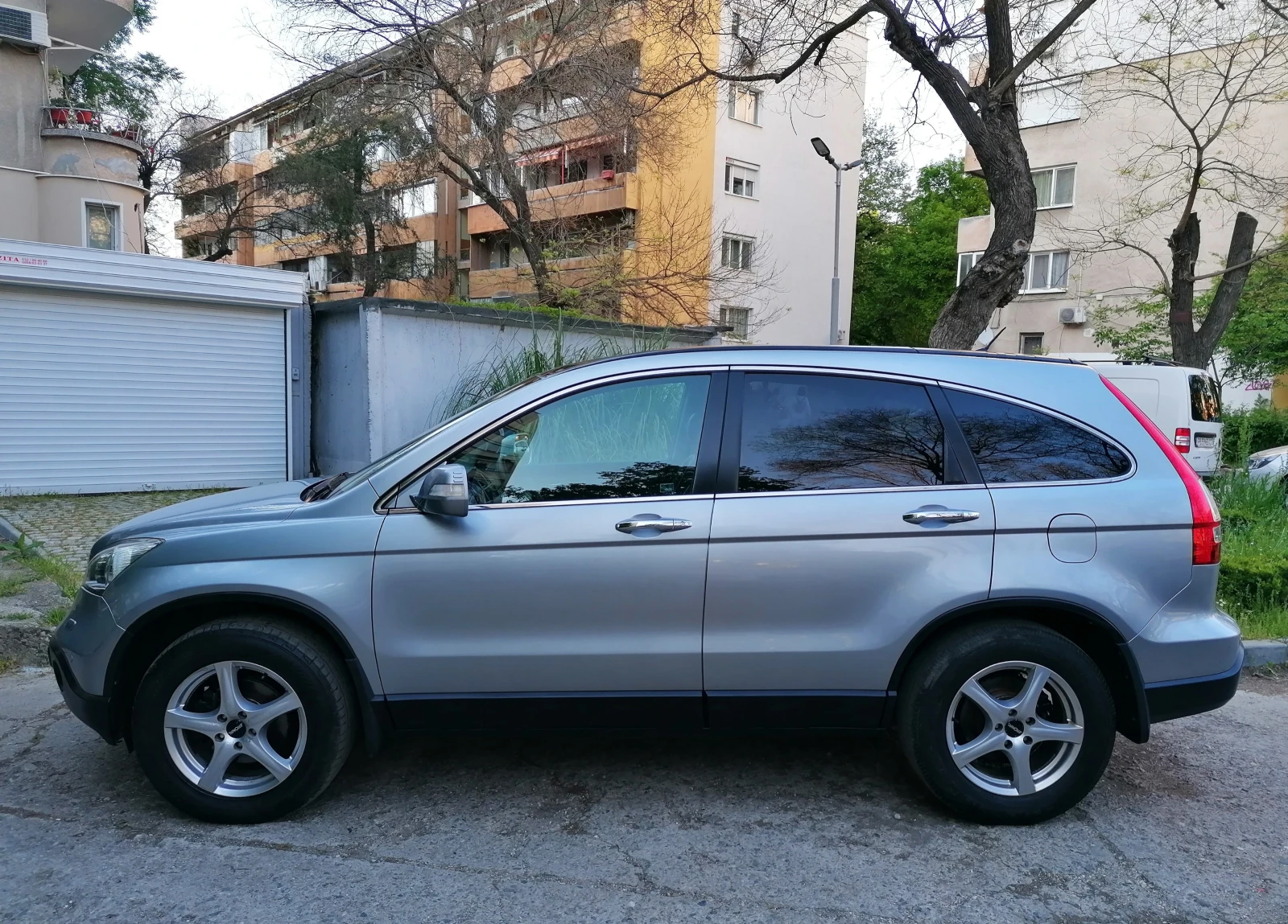 Honda Cr-v 2.0 Панорама Камера Навигация Кожа Executive, снимка 3 - Автомобили и джипове - 54590317