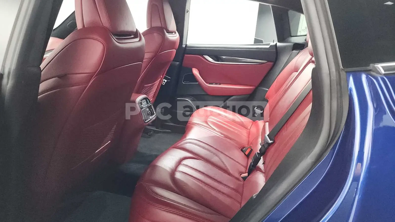 Maserati Levante !УНИКАТ! !ПЪЛНО ОБОРУДBАНЕ! /PANO/, снимка 15 - Автомобили и джипове - 54957989