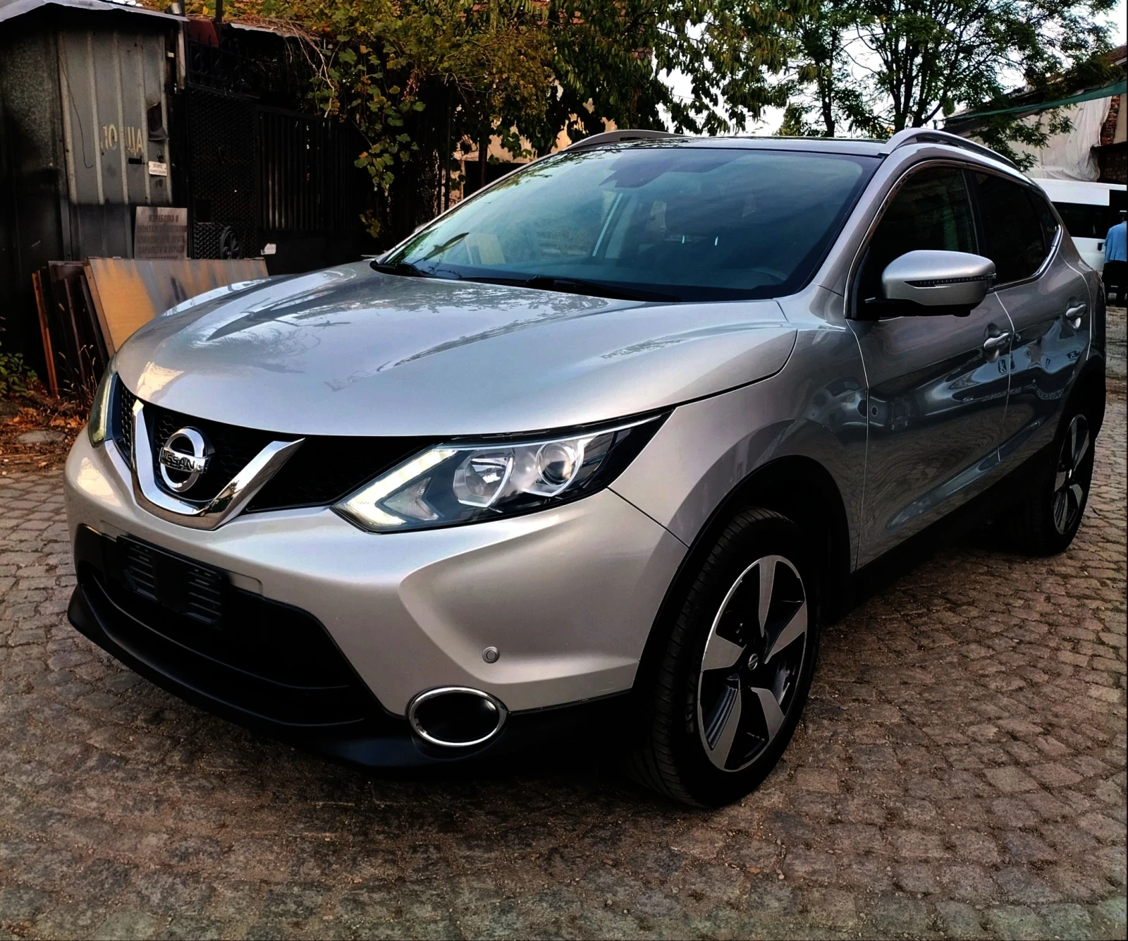 Nissan Qashqai 1.5dci 110kc TEKNA/FULL Екстри 