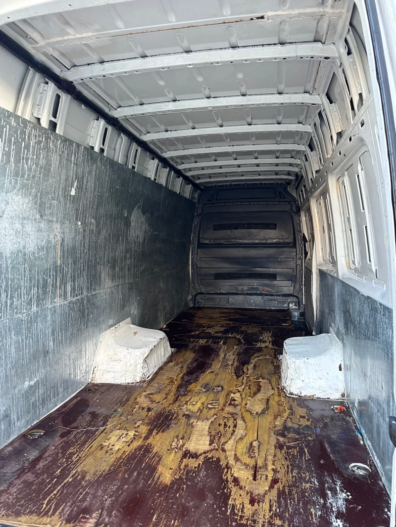 VW Crafter 2-на гума, снимка 17 - Бусове и автобуси - 47425923