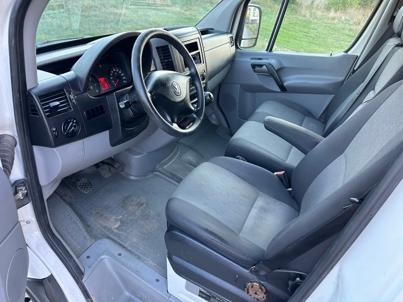 VW Crafter 2-на гума, снимка 14 - Бусове и автобуси - 47425923