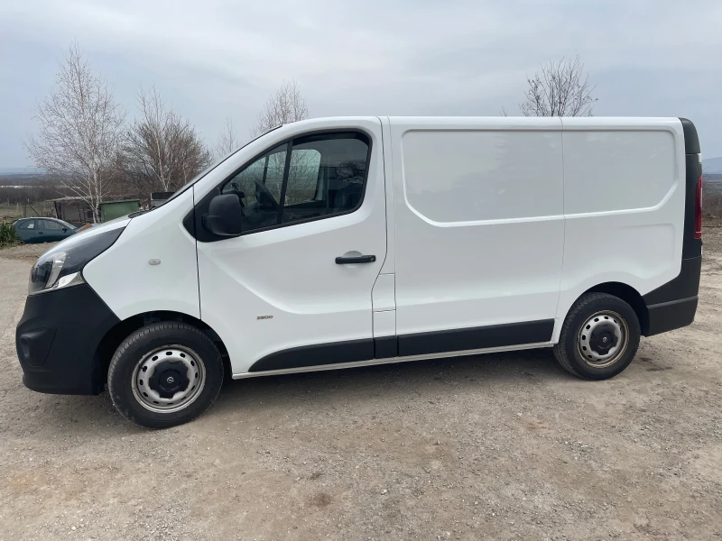 Opel Vivaro, снимка 3 - Бусове и автобуси - 49472057